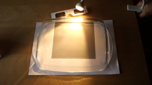 Tableau lumineuse utilisée pour l’art polarisant