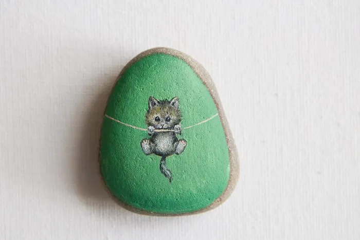 Cute little cat on a pebble - Yana Khachikyan